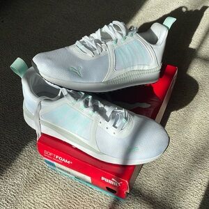 Puma Ladies Pacer Net Cage soft foam size 10 shoe